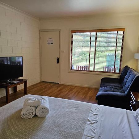 The Bushranger Hideaway Motel Midginbil Luaran gambar